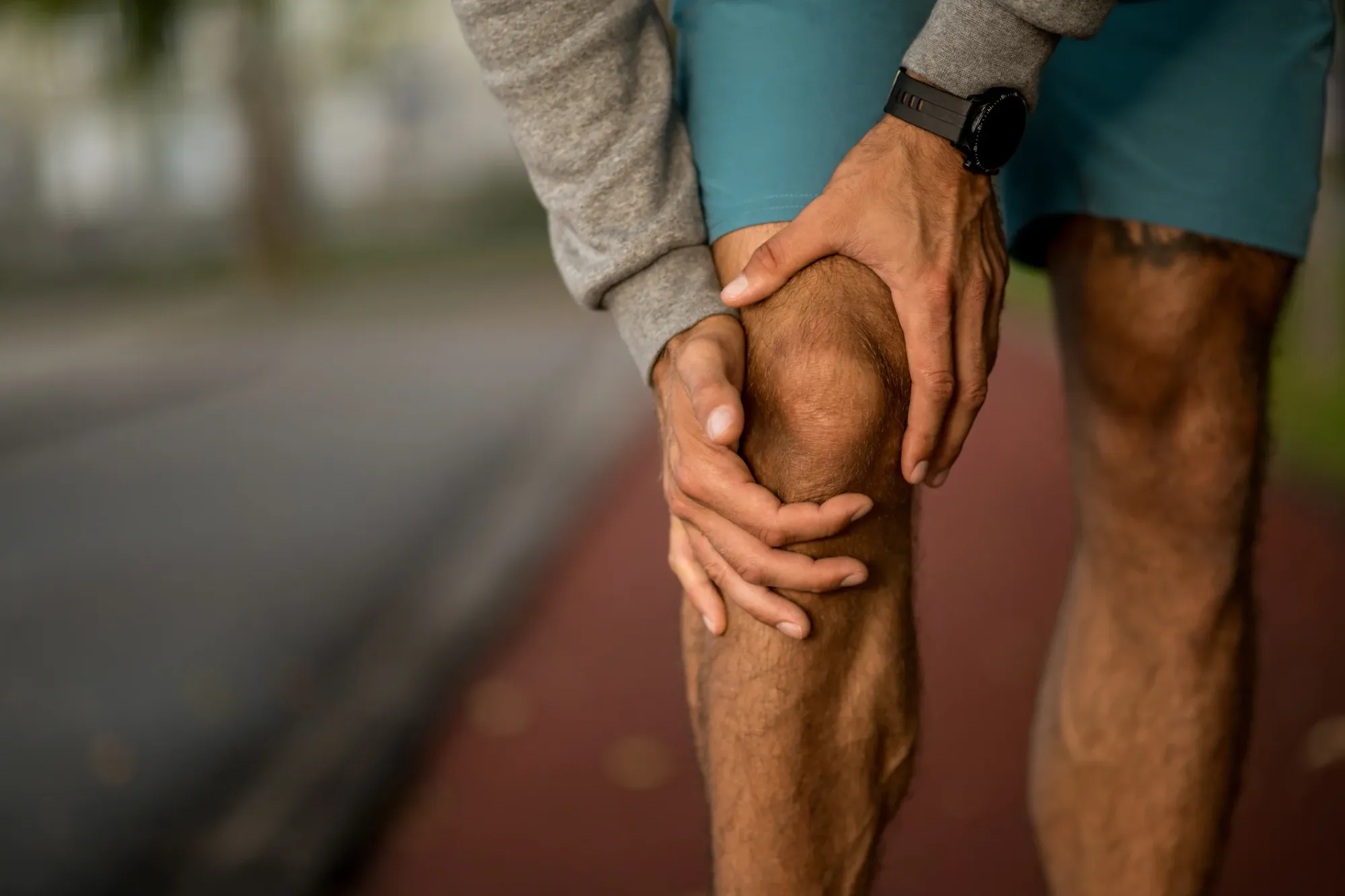 Tracing knee pain up the chain to hip and foot